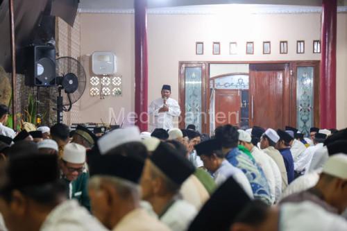 Gubernur Banten, Andra Soni menghadiri haul di Tangerang. Foto Biro Adpim Banten