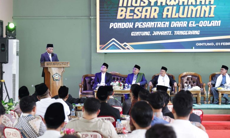 Gubernur Banten, Andra Soni pada Mubes Alumni Ponpes Daar El Qolam. Foto Biro Adpim Banten