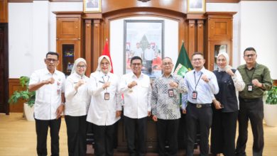 Gubernur Banten, Andra Soni bersama OJK Provinsi Banten. Foto Biro Adpim Banten