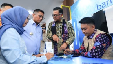 Gubernur Banten, Andra Soni meresmikan payment point gerai samsat di Curug, Kabupaten Tangerang. Foto Biro Adpim Banten