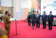 Gubernur Banten, Andra Soni melantik 5 Pimpinan Baznas Provinsi Banten. Foto Biro Adpim Banten