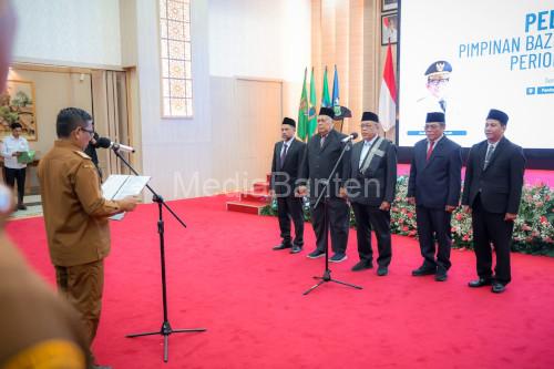 Gubernur Banten, Andra Soni melantik 5 Pimpinan Baznas Provinsi Banten. Foto Biro Adpim Banten