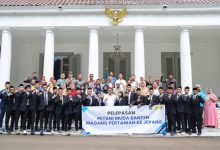 Pelepasan petani milenial ke Jepang oleh Gubernur Banten, Andra Soni. Foto Biro Adpim Banten