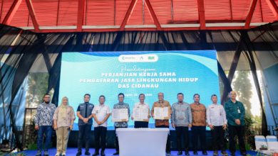 Gubernur Banten, Andra Soni menghadiri penandatanganan Program Pembayaran Jasa Lingkungan Hidup. Foto Biro Adpim Banten