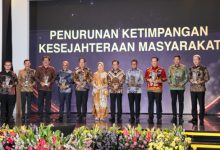 Pengharagaan dari Kemendagri. Foto Biro Adpim Banten