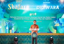 Gubernur Banten Andra Soni dalam penghargaan BI. Foto Biro Adpim Banten