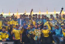 Gubernur Banten, Andra Soni berfoto bersama Kontingen Kota Tangerang. Foto Biro Adpim Banten