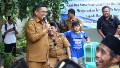 Gubernur Banten, Andra Soni saat meresmikan ruas jalan Majau - Mekarwangi. Foto Biro Adpim Banten