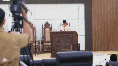 Gubernur Banten, Andra Soni di DPRD Banten. Foto Biro Adpim Pemprov Banten
