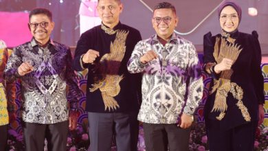 Gubernru Banten, Andra Soni saat pisah sambut Kapolresta Tangerang Kota. Foto: Biro Adpim Banten