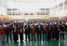 Gubernur Banten, Andra Soni hadiri PKKMB Untirta. Foto: Biro Adpim Banten