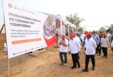 Gubernur Banten, Andra Soni dan Gubernur Jakarta Pramono Anung meninjau lokasi. Foto Biro Adpim Pemprov Banten