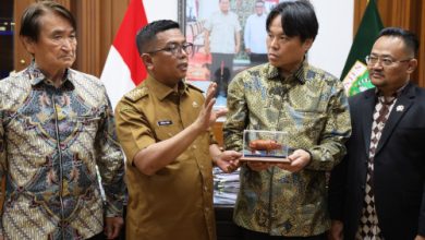 Gubernur Banten, Andra Soni bersama parlemen dari Prefektur MIe Jepang. Foto: Biro Adpim Banten