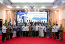 Gubernur Banten, Andra Soni menggelar rapat atasi banjir di Padarincang. Foto Biro Adpim Banten