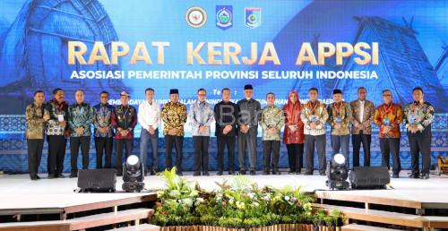 Gubernur Banten, Andra Soni menghadiri rapat kerja APPSI di NTB. Foto Biro Adpim Banten