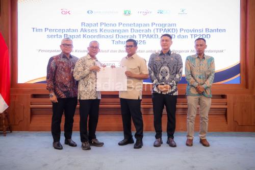 Gubernur Banten, Andra Soni menggelar rapat TPKAD, TPID dan TP2DD. foto Biro Adpim Banten