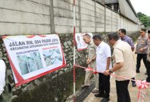 Gubernur Banten, Andra Soni meresmikan ruas jalan kopi bagian dari Program Bang Andra. Foto Biro Adpim Banten