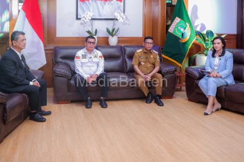 Gubernur Banten, Andra Soni saat diwawancara TVRI. Foto Istimewa