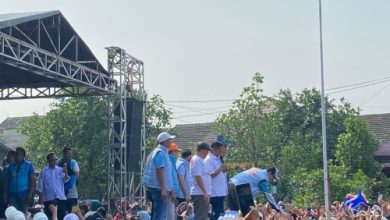 Andra Soni, Cagub Banten Nomor urut 2 menggelar senam sehat di Cikande. Foto: Yono