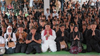 Gubernur Banten, Andra Soni hadiri upacara Seren Tahun Kasepuhan Cisungsang. Foto Biro Adpim Banten