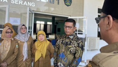 Gubernur Banten, Andra Soni meninjau SPMB di SMAN 1 Kota Serang. Foto: Antara