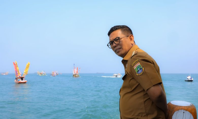 Gubernur Banten, Andra Soni di Tasyakuran Laut TPI Sidamukti, Pandeglang. Foto Biro Adpim Pemprov Banten