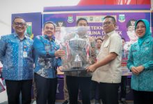 Gubernur Banten, Andra Soni menutup gelaran Teknologi Tepat Guna di Cikupa. Foto Biro Adpim Banten