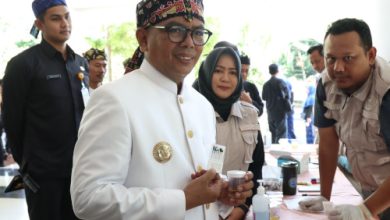 Gubernur Banten, Andra Soni tes urine narkotika. Foto: Biro Adpim Banten