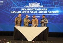 Andra Soni, Gubernur Banten melakukan MoU dengan Sulbar soal pengiriman transmigran. Foto: Biro Adpim Banten