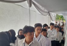 Antrean saat seleksi PPPK di Kota Serang. Foto: Antara