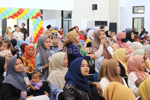 Antrean layanan kesehatan di fasilias keseehatan di Kabupaten Tangerang. Foto: Antara