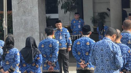 Pemkot Cilegon menggelar ape bersama memperingati HUT Korpri. Foto Daeng Yusvin