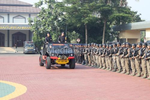 Satgas Amole dari Polda Banten. Foto: Antara