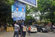 Penertiban APK yang melanggar ketentuan di Kota Serang. Foto: Antara