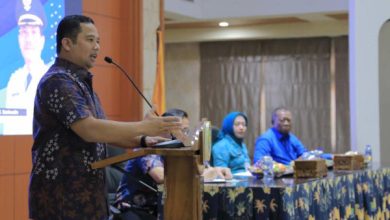 Walikota Tangerang, Arief R Wismansyah beri pengarahan stunting. Foto: Diskominfotik Kota Tangerang