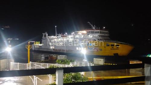 Layanan penyeberangan di Pelabuhan Merak. Foto Daeng Yusvin
