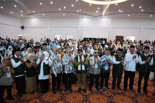 Para jemaah haji di Asrama Haji Cipondoh, Tangerang. Foto Biro Adpim Banten