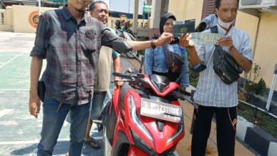 Motor Honda Vario milik Astuti dicuri, ditemukan polisi dan diekmbalikan ke pemiliknya. Foto: Yono