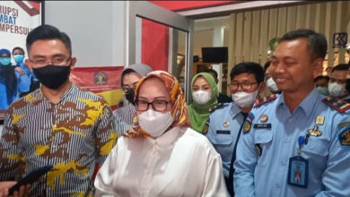 Ratu Atut Chosiyah bebas bersyarat di Bapas Serang. Foto: Aden Hasanudin