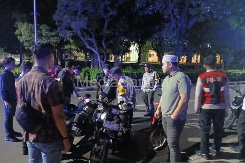 Pembubaran balap liar oleh polisi di Puspemkab Tangerang. foto Antara