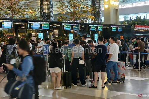 Suasana penumpang di Bandara Soetta Foto Antara