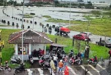 Banjir melanda sebagian Bandara Soetta pada selama malam. Foto: Antara