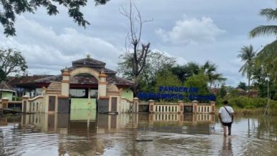 Banjir di Banten Lama disebabkan alih fungsi lahan di bantaran sungai. Foto Antara