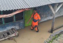 Rumah di Kosambo Ronyok, Kabupaten Serang terendam banjir. Foto: LKBN Antara