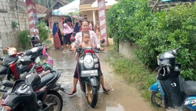 Banjir mulai surut di Desa Cibeureum, Kabupaten Lebak. Foto: Antara