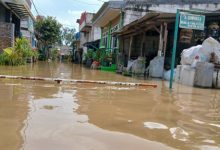 Benana banjir melanda Perum Mustika Tigaraksa, Kabupaten Tangerang. Foto Antara