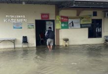 Pelayanan kesehatan Puskesmas Kasemen lumpuh. Foto Antara