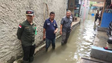 Banjir rob di Kampung Dadap, Kabupaten Tangerang. Foto: Antara
