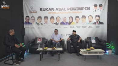 Mencari bukan asal pemimpin BantenPocast. foto: BantenPodcast