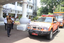 Bantuan logistik bagi korban gempa Cianjur dilepas Walikota Serang, Syafrudin. Foto: Aden Hasanudin